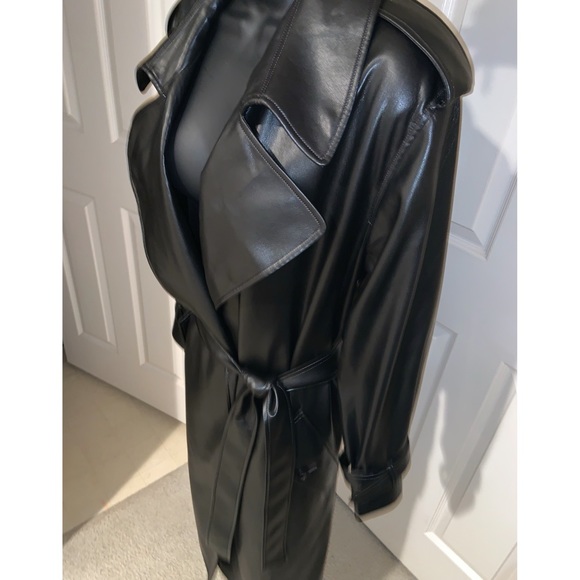 Alice & Olivia Nevada VEGAN Leather Coat –– NWT - Picture 10 of 17